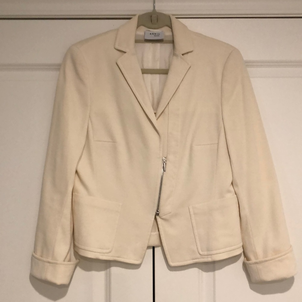 Akris Punto Cream Blazer